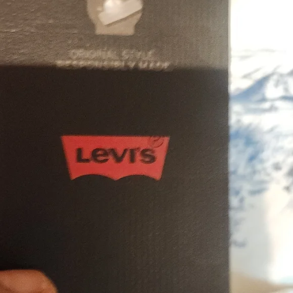 Levi's Black and Red Logo Design - Picture 2 of 3